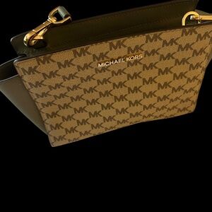 Michael Kors Green Selma Medium TZ Satchel Purse TOTE Crossbody Strap